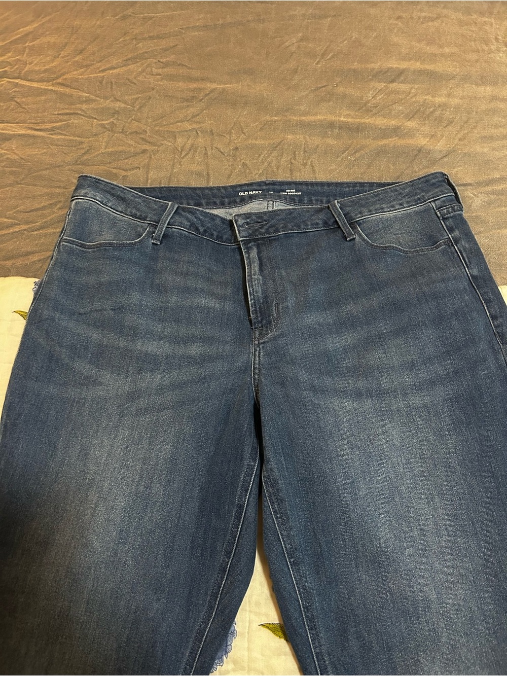 Old Navy Women’s Medium-Dark Blue Straight Leg Jeans